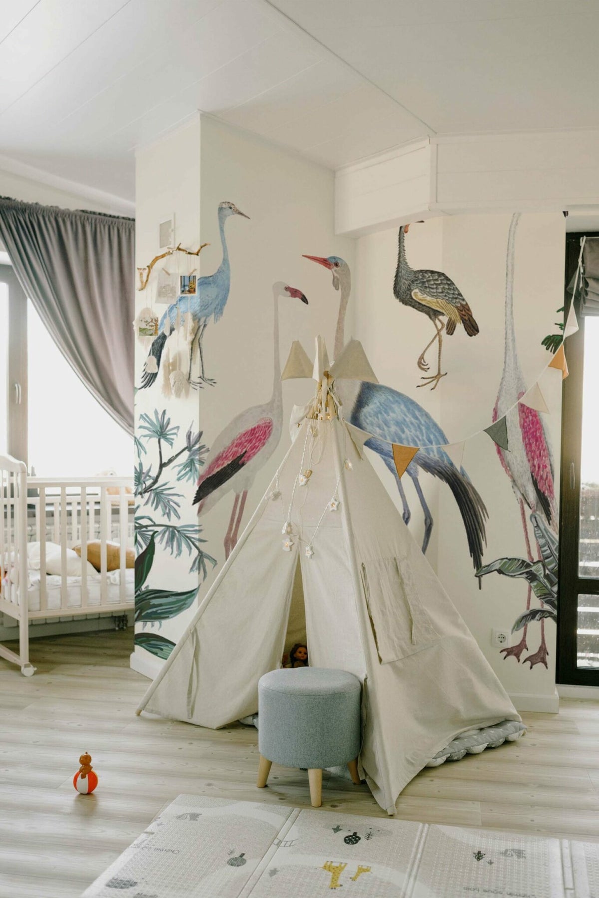 Oiseaux entre feuillages · papier peint panoramique, vue 4