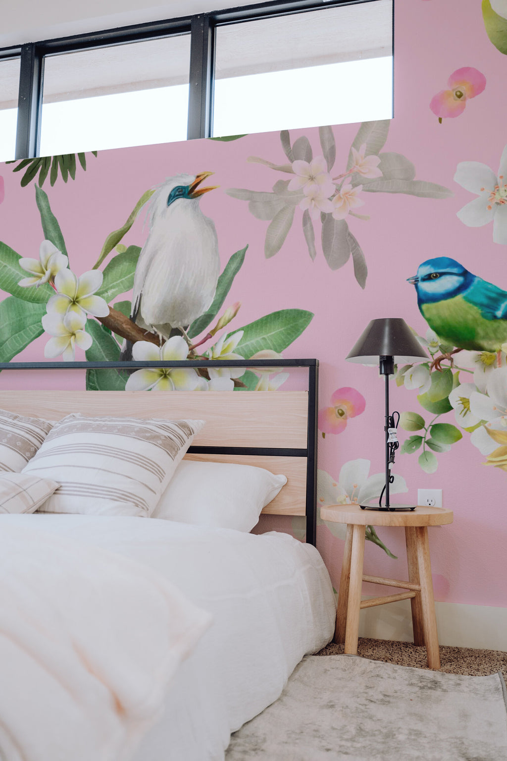 Volière en fleurs · papier peint panoramique oiseaux